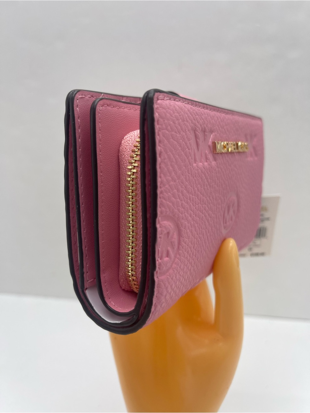 MICHAEL KORS Jet Set Travel Medium MK Logo Debossed Bifold Wallet
Carnation
NWT - Picture 14 of 16